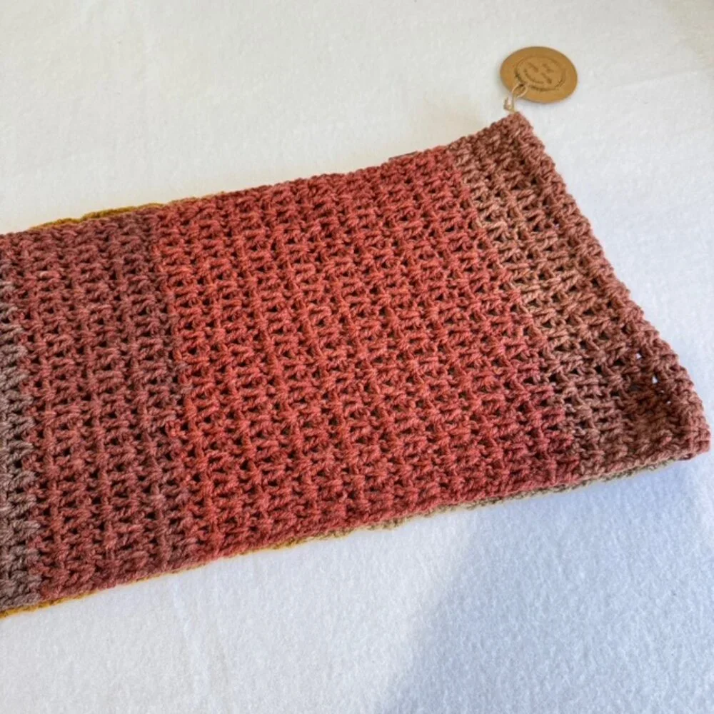 HANDMADE Crochet V-Stitch Infinity Scarf NWT One of a Kind - Picture 9 of 14